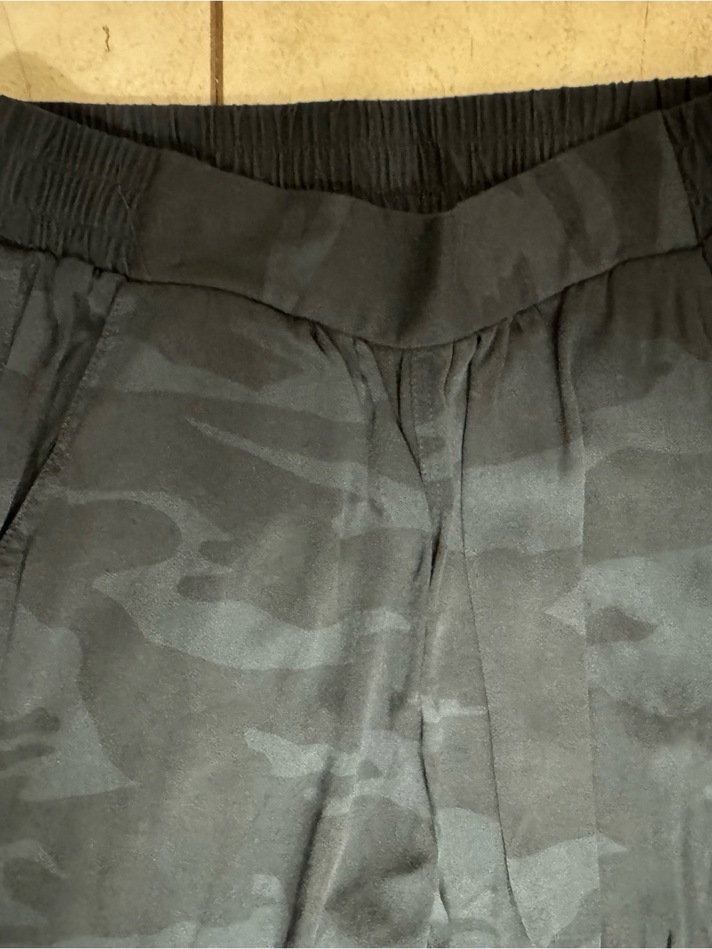 Splendid women’s Camo Jogger Pants - Picture 4 of 5